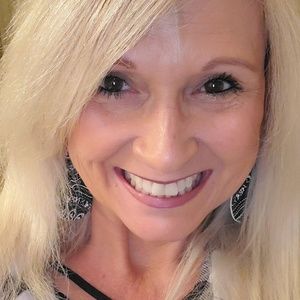 Meet your Posher, Terri